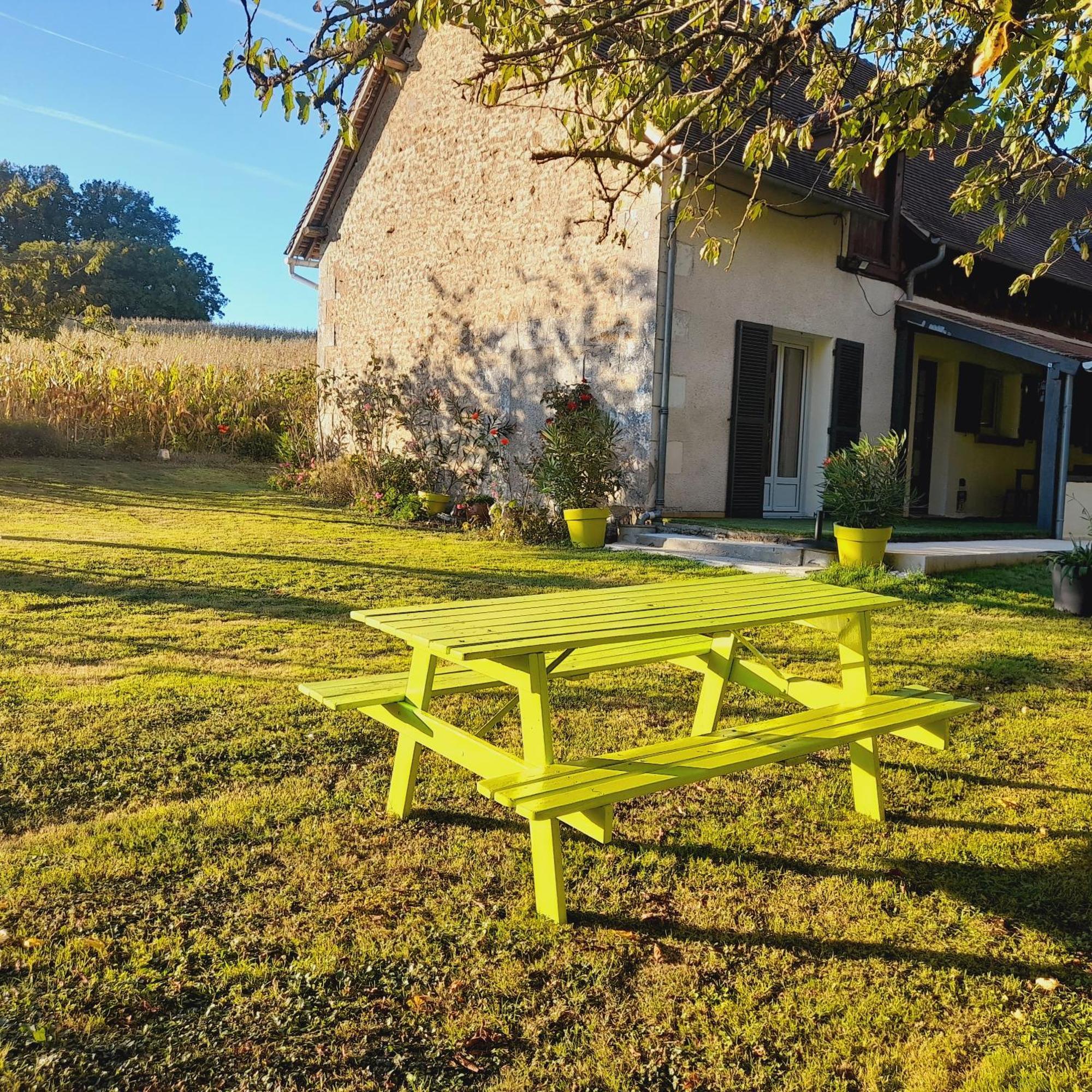 Gite les Vignes du Château - 4 personnes Gehee Exterior foto